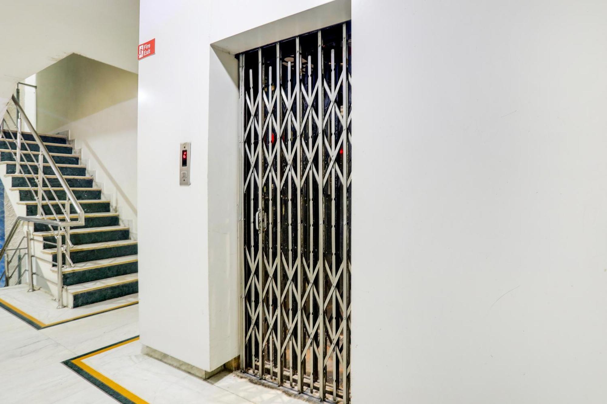 Hotel Super Collection O Mp Nagar Bhopal Zewnętrze zdjęcie