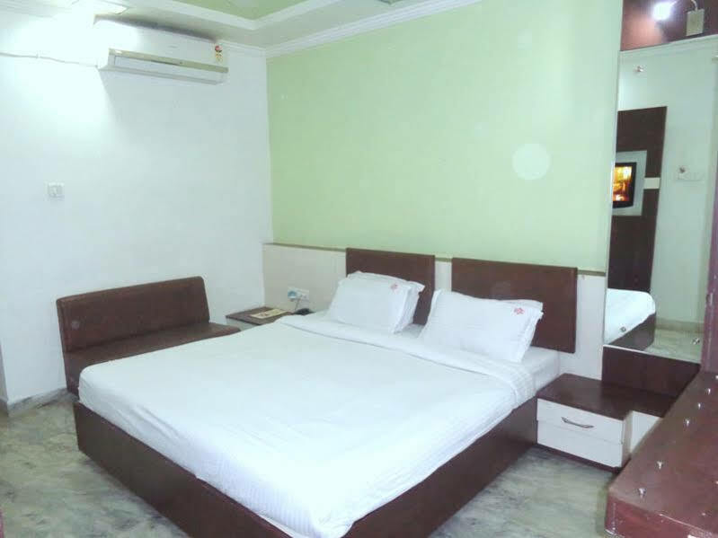 Hotel Super Collection O Mp Nagar Bhopal Zewnętrze zdjęcie